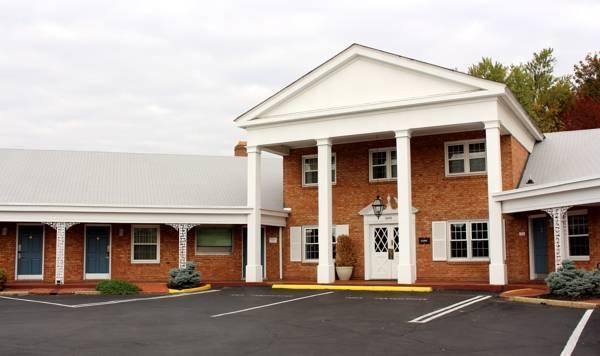Governor House Inn Arlington/Falls Church Exterior foto