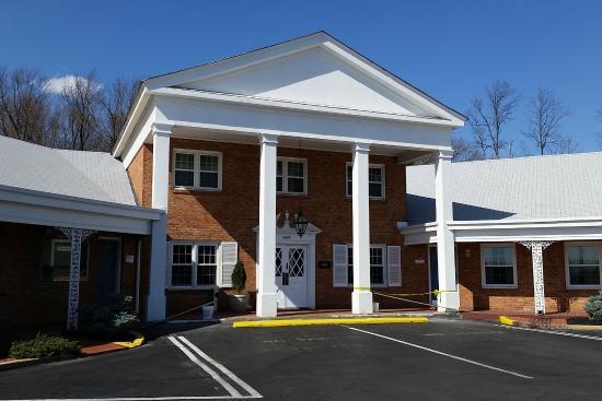 Governor House Inn Arlington/Falls Church Exterior foto