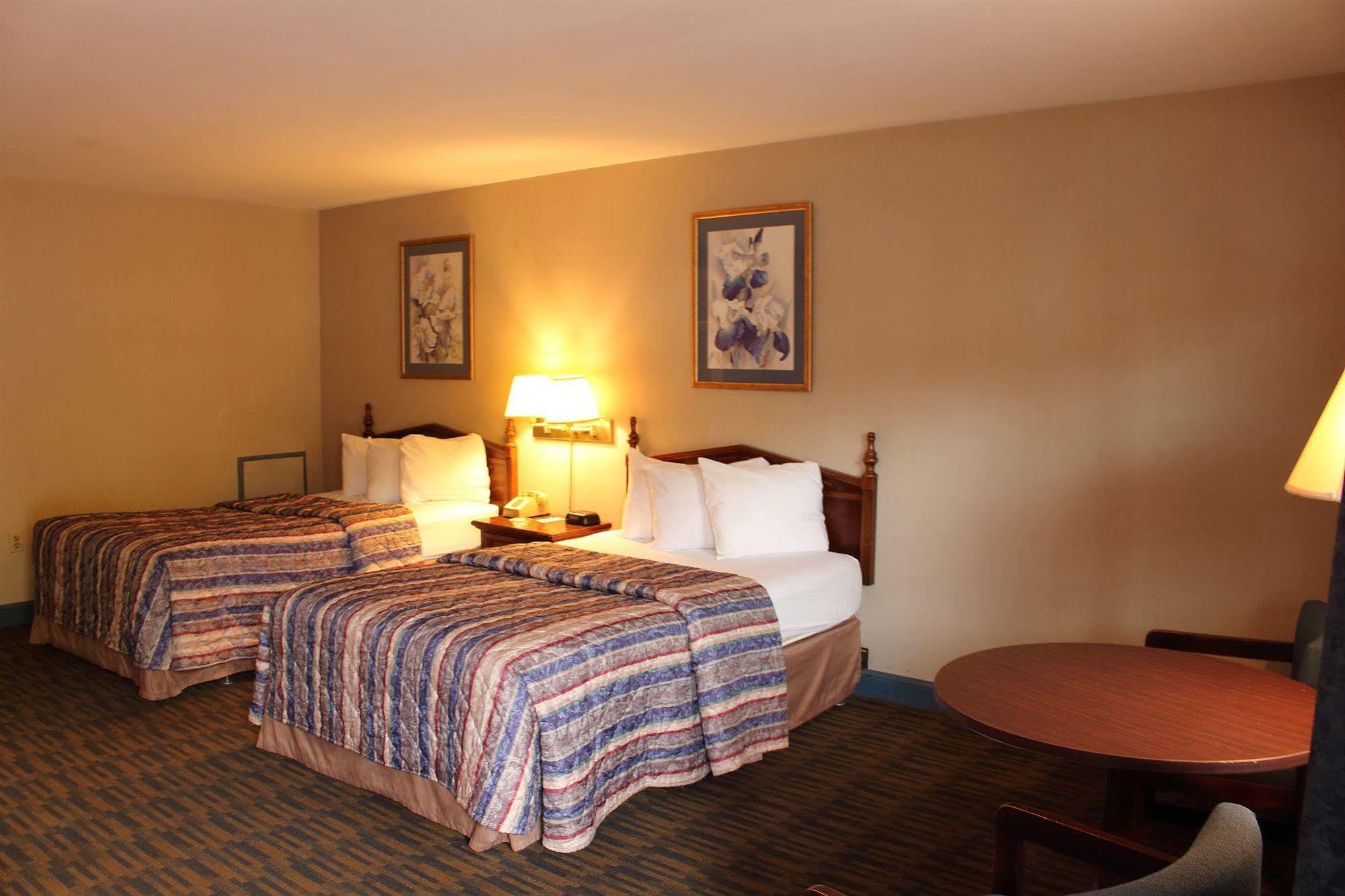 Governor House Inn Arlington/Falls Church Exterior foto